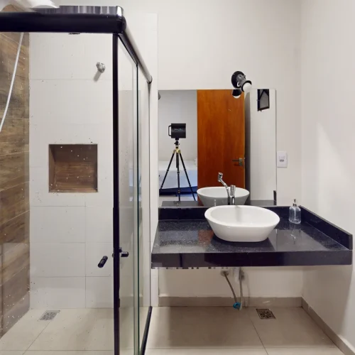 9zV5bF8WMa6-Bathroom